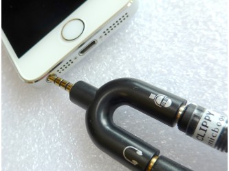 Mono Clippy and headphone to smartphone  via Y adapter