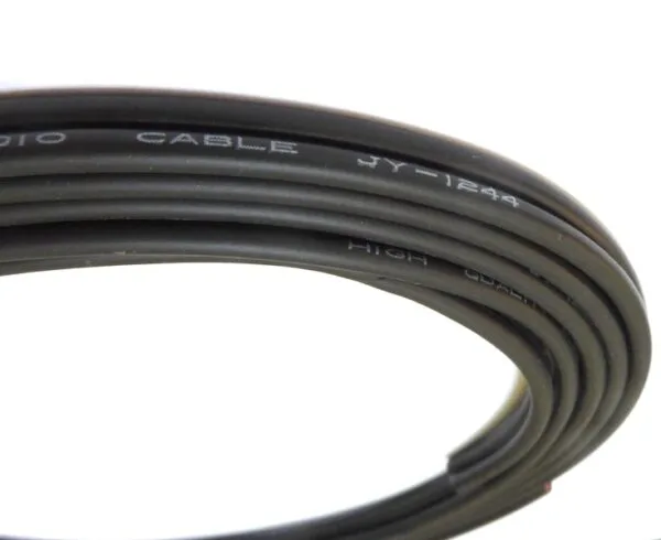 Pre- cut 1.5 m Figure of 8 Screened Cable