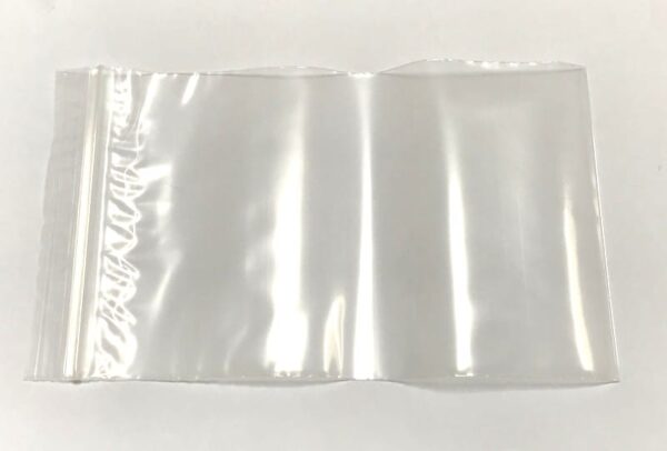 Heavy duty grip-seal bags. 125mm x 200mm