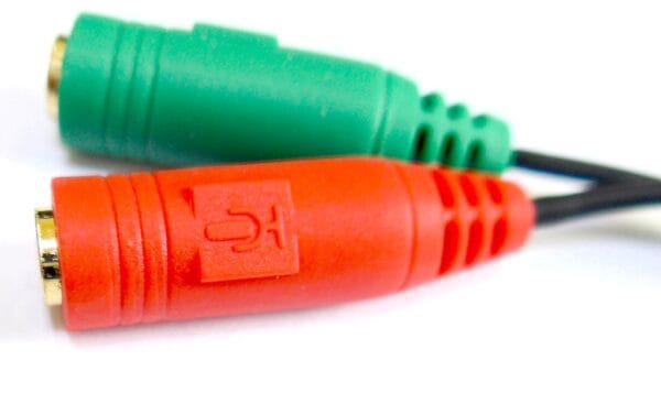 TRRS 3.5 mm Male Plug to Headphone & Microphone Adaptor